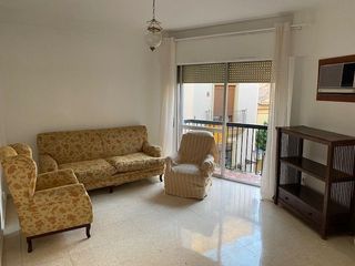 Rent Apartment  Calle de san isidoro. Alquiler apartamento en plaza de la alfalfa