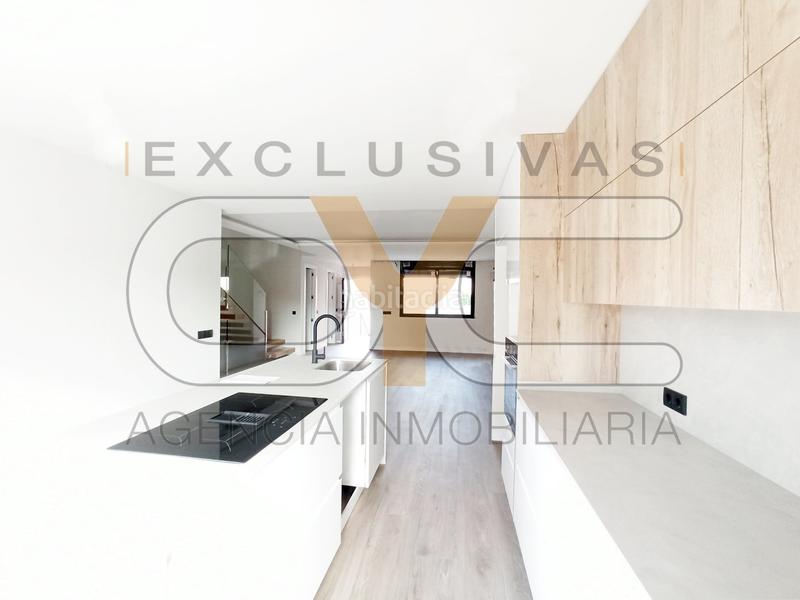 Foto 1a5b34c6-e563-45e8-8068-0a3503e110d3. Maison jumelée avec chauffage parking piscine dans Universidad-Hospital Fuenlabrada