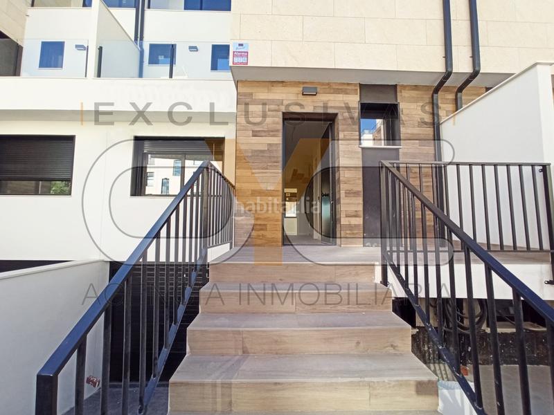 Foto 23000f0a-5183-42b2-a3ff-72ce004f4f59. Maison jumelée avec chauffage parking piscine dans Universidad-Hospital Fuenlabrada