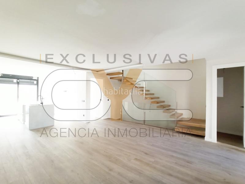 Foto 70ee5ce9-8495-41d7-9c7e-b1960f0dd772. Maison jumelée avec chauffage parking piscine dans Universidad-Hospital Fuenlabrada