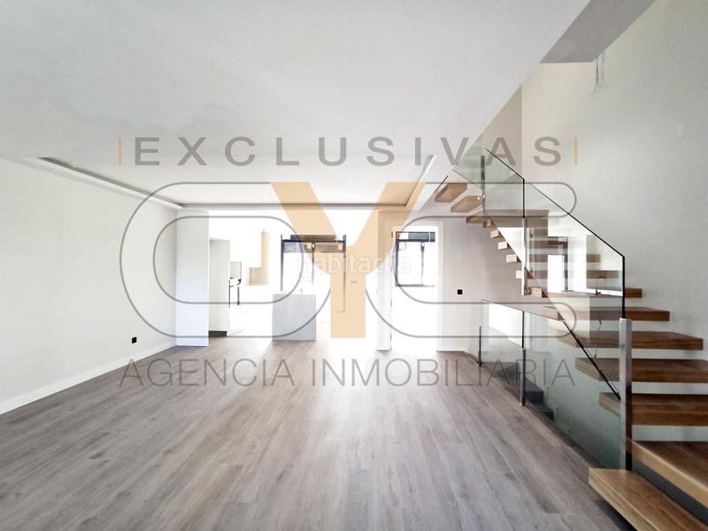 Foto cb189443-45b1-4162-af6f-ea1cb9560176. Maison jumelée avec chauffage parking piscine dans Universidad-Hospital Fuenlabrada