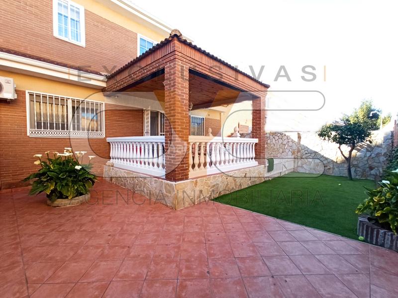 Foto 41f54888-b987-4ad5-a0da-918d47ad5982. Casa pareada magnífico chalet pareado en la mejor ubicación en Griñón