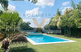 Xalet a Serranillos del Valle. ¿buscas un hogar cómodo, espacioso y con una parcela exterior in
