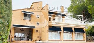 Chalet en Batres. Espectacular villa independiente en el monte de batres