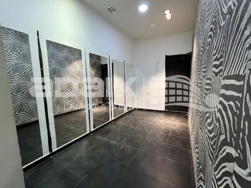 Foto 42f11d07-05f8-4f9f-a644-4c6b4cc59776. Lloguer local comercial a Centro Lucena
