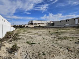 Solar industrial a Calle huesca 7. Solar industrial en venta en  lucena, córdoba