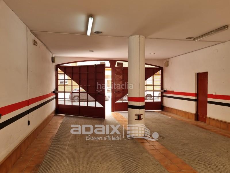 Foto 5c3b7af9-2acc-4444-9e8a-3c66c510a21f. Aparcament cotxe a Poleares Lucena