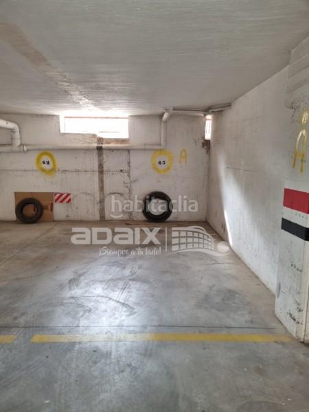 Foto 96124d1f-dd19-429e-9056-645e472234a3. Aparcament cotxe a Poleares Lucena