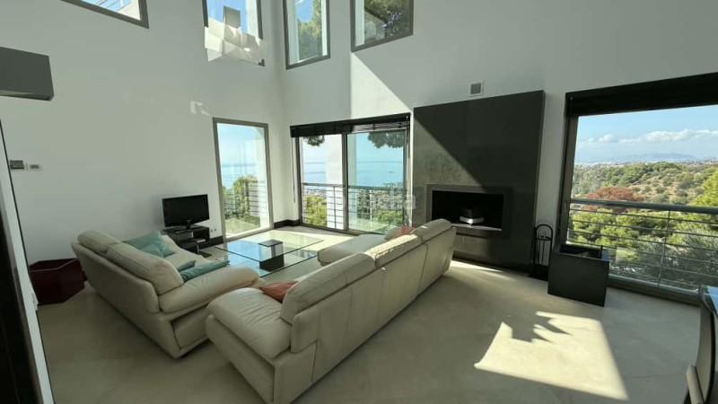 Foto e10cfe1b-3cc2-4219-928c-b19a5782b840. Casa en calle esterlicia 3 house in sale in cp , en Málaga