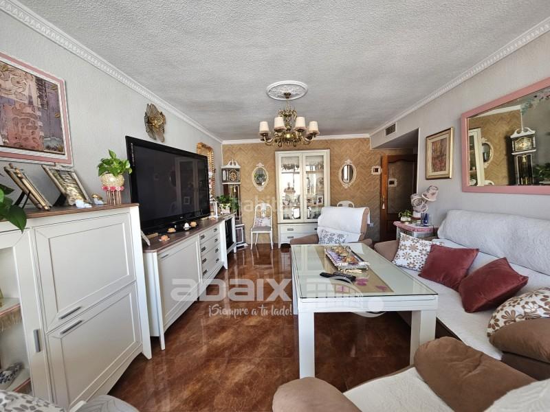 Foto 4daef97e-a86a-4009-b865-f58f7bf39410. Pis amb aparcament a Centro Lucena