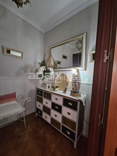 Foto 569143dc-1eeb-4064-a92d-7a4483a1e537. Pis amb aparcament a Centro Lucena