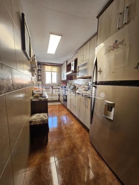 Foto 80b29c9c-521c-47e6-a0b4-492be7322190. Pis amb aparcament a Centro Lucena