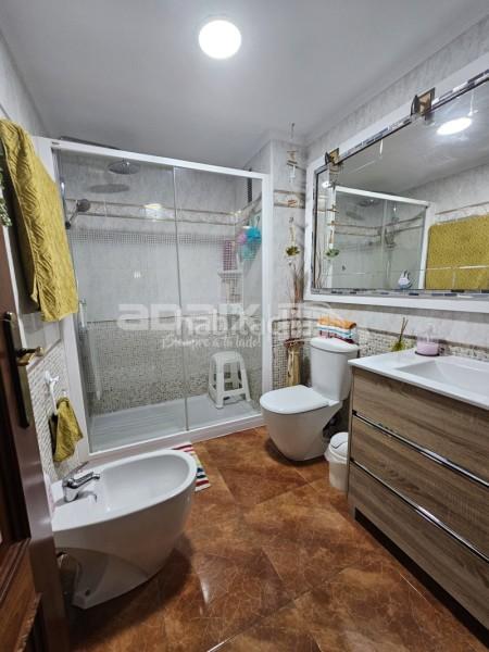 Foto 8dcd260a-b7ad-41a3-b03e-ef1192ece402. Pis amb aparcament a Centro Lucena