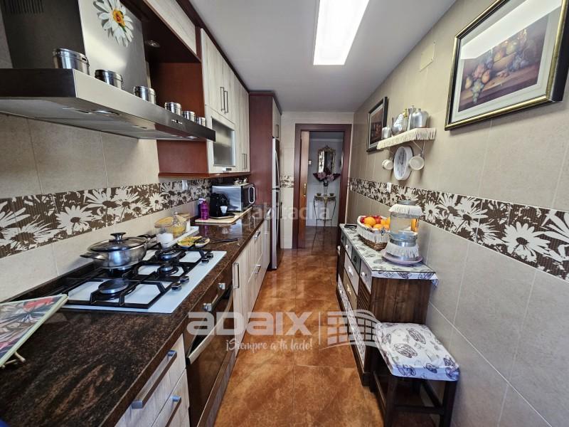 Foto ae0c4102-a187-488e-9de7-dbe4938b8d14. Pis amb aparcament a Centro Lucena