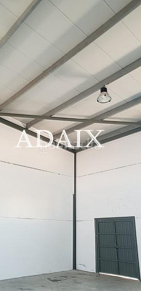 Foto 05dccd2b-7fd5-4f6a-b90a-0134d9365de4. Capannone industriale in Las Vegas - Campoaras Lucena