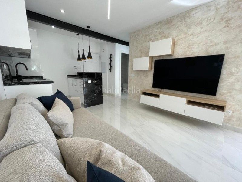 Foto 3032103a-d9ca-4c0b-a142-3a9265174818. Pis a avenida duque de ahumada 11 a Playa Bajadilla - Puertos Marbella