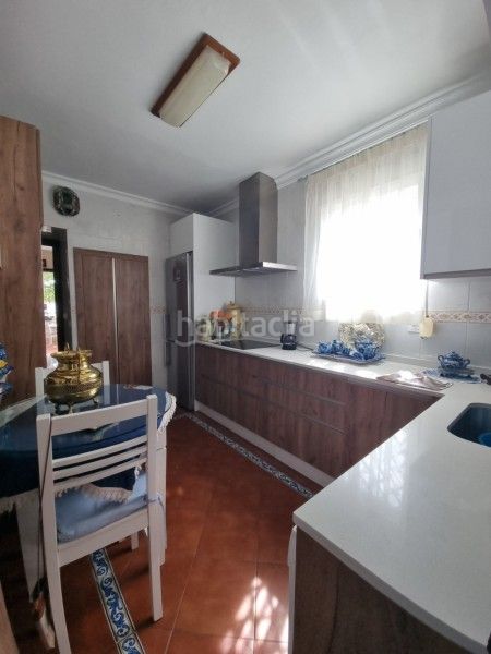 Foto e2c3864b-ffb1-4ab3-85a5-5a99d25072a2. Casa a jardín Lucena Lucena