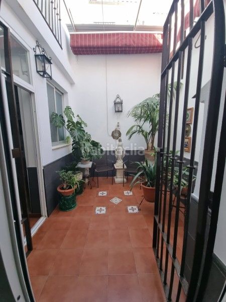 Foto e9adf049-18c8-4000-8dd2-14bfd78aeb90. Casa a jardín Lucena Lucena