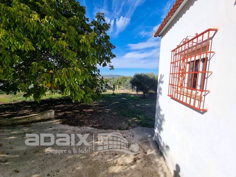 Foto 7c8f3392-6eb7-4dad-8776-362493650abb. Masia amb calefacció a Poleares Lucena