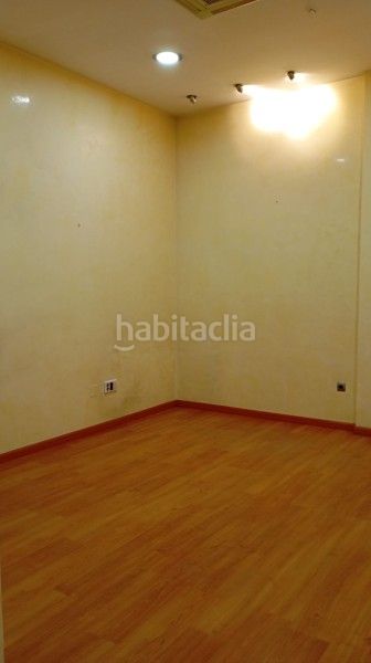 Foto 265cea7c-1e6b-47bd-9a64-653e6f737e66. Lloguer local comercial a Centro Lucena