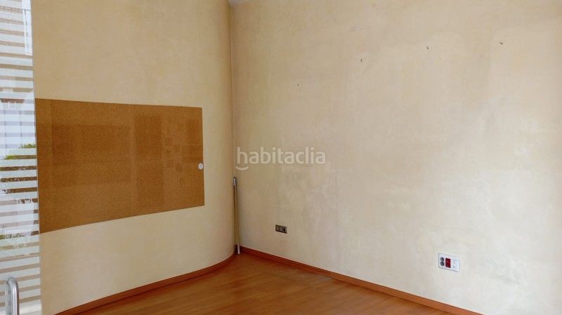 Foto 28f32d82-1b43-44fc-8088-c946ce779266. Lloguer local comercial a Centro Lucena