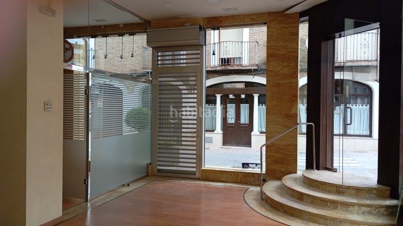 Foto e6c98b7a-e4b2-4b5d-a255-08bb80f3f97b. Lloguer local comercial a Centro Lucena