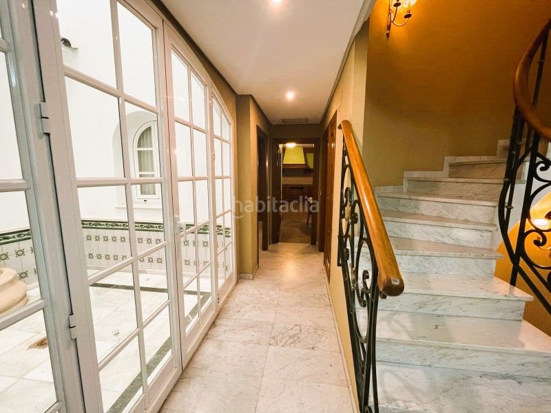 Foto a393f208-fadc-47b8-9ec6-19b5f700772a. Casa amb aparcament a Centro Lucena