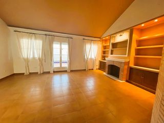 Maison à Centro. Casa en venta en  lucena, córdoba