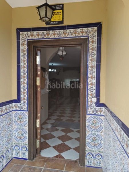 Foto a8e23c79-1f6c-45df-bf5f-7808f6def261. Masia amb piscina a Poleares Lucena
