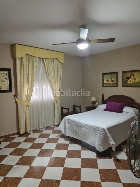 Foto b41f65ea-f435-453a-957e-12a9a836b2e6. Masia amb piscina a Poleares Lucena