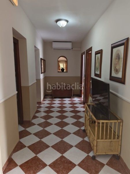 Foto f534b264-71d2-425b-b69d-01ecd1fa75db. Masia amb piscina a Poleares Lucena