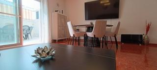 Casa adossada en Zona Calvario. Adosada con espectaculares vistas en estepona