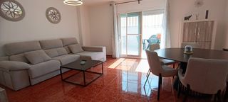 Reihenhaus en Zona Calvario. Adosada zona norte estepona