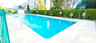 Appartement à Paraiso - Barronal. Apartamento con jardín privado en benamara, estepona