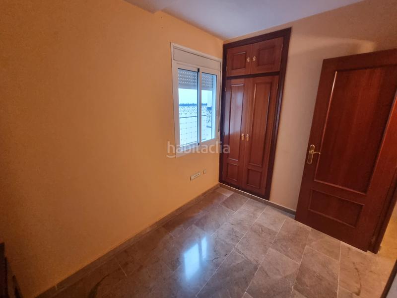 Foto bacc46ae-5a55-4e81-8b49-3464fe6c3078. Piso en calle alfonso xii 21 piso en pleno Centro en Huelva
