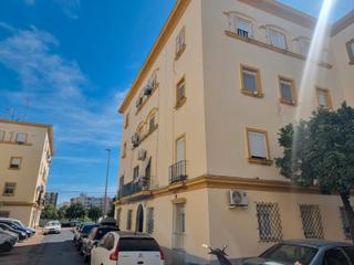 Appartement à Las Torres - Guadalupe. Piso junto al antiguo estadio colombino