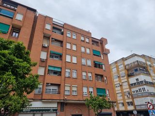 Pis a Avenida José Fariña 68