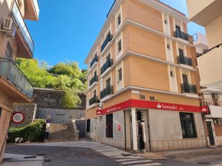 Flat  Calle cardenal cisneros 16. Piso con ascensor en pleno centro