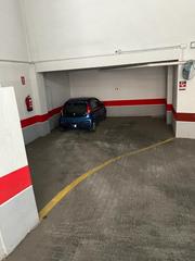 Parking voiture à Calle granada 33