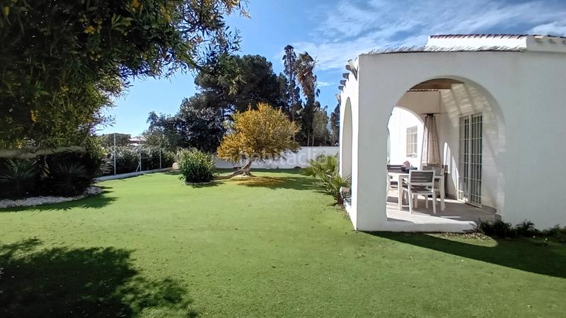 Foto bd232a2c-f365-4e4a-bcf9-cd68e166202d. Xalet amb aparcament piscina a El Sabinar-Urbanizaciones-Las Marinas-Playa Serena Roquetas de Mar