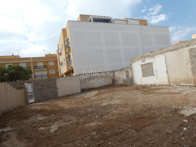 Foto a405a60b-1b12-4929-80dd-2eeea273c844. Terreny residencial a plaza aldeas infantiles 17 a Roquetas de Mar