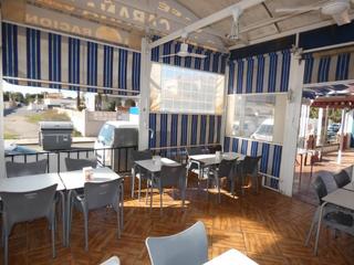 Local Comercial en Calle amrico vespucio 33. Bar en pleno funcionamiento cerca de la playa y varios hoteles.