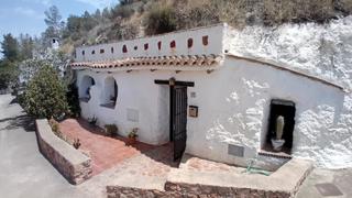 Casa  Calle maria zambrano. Casa cueva en el residencial al-kamar