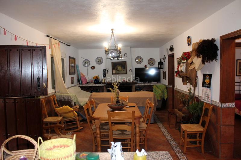 Foto 2c046b2f-83da-4050-a6b6-b702a18959bc. Masia amb xemeneia a Felix