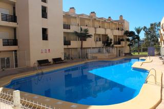 Appartement à Camino del pavo real 97. Piso de 2 dormitorios con vistas al mar en el residencial mirado