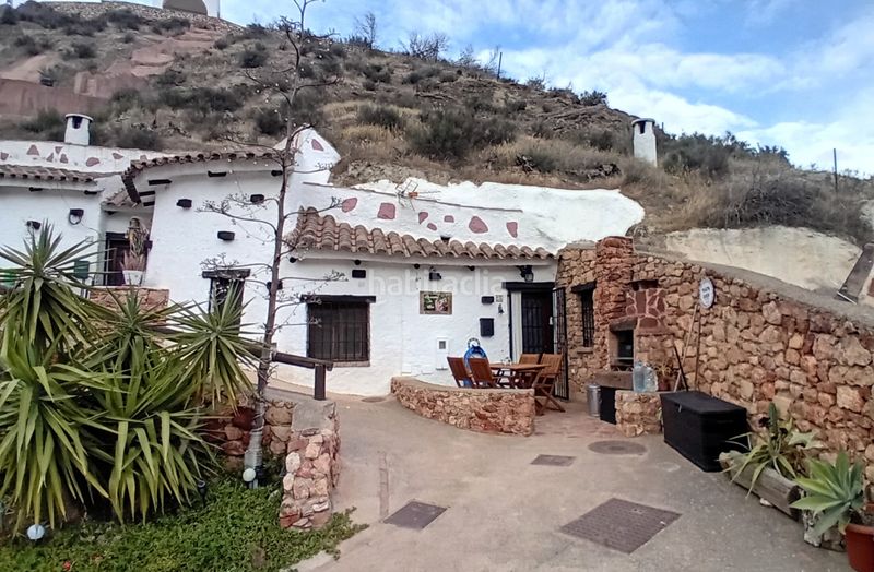 Foto 279bd28f-6b04-4d4c-8470-995832e1d032. Casa a calle celia viñas 13 a Terque