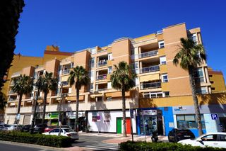Pis  Avenida sabinar 76. Piso moderno y luminoso en roquetas de mar - ¡tu refugio junto a