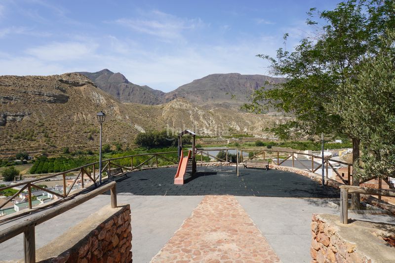 Foto 206a6782-54f8-47e9-a589-a15c3c5b7629. Casa amb xemeneia a Terque
