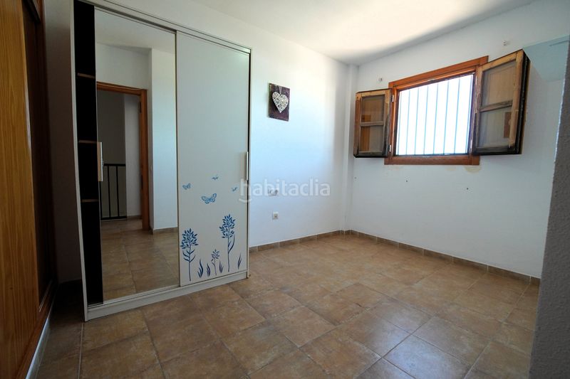Foto 7f49d705-d917-4c23-89b5-740b67ec4af5. Casa adossada amb aparcament a Enix