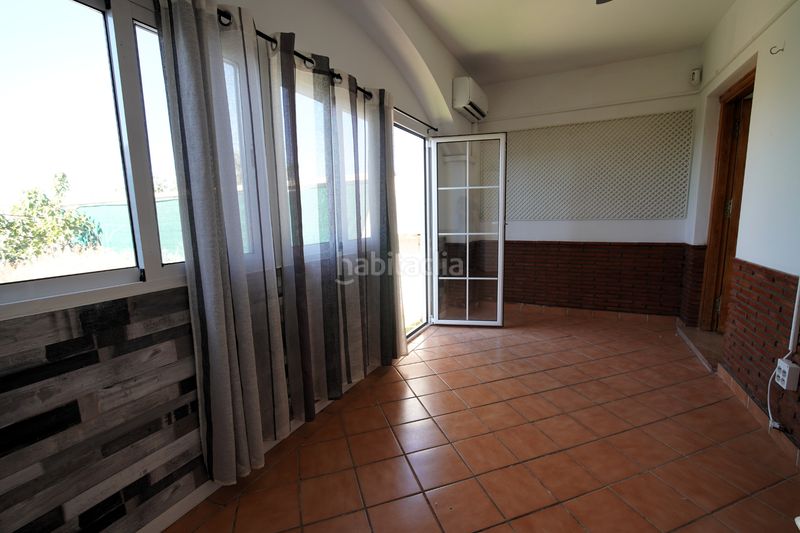Foto b9dec3f2-db25-4bcf-a669-f576b6ecce85. Casa adossada amb aparcament a Enix